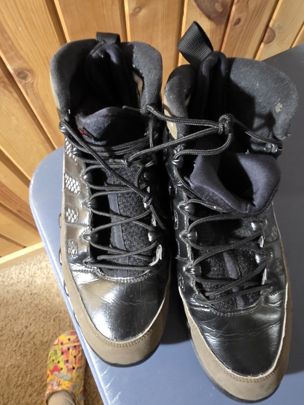 Jordan 9 Retro Olive Size 9m High-Top Athletic Shoe Excellent Condition.